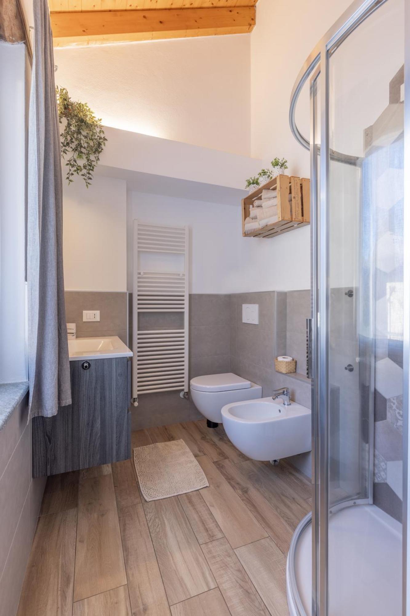 Il Riccio Di Ricciano Bed and Breakfast Casale Corte Cerro Εξωτερικό φωτογραφία