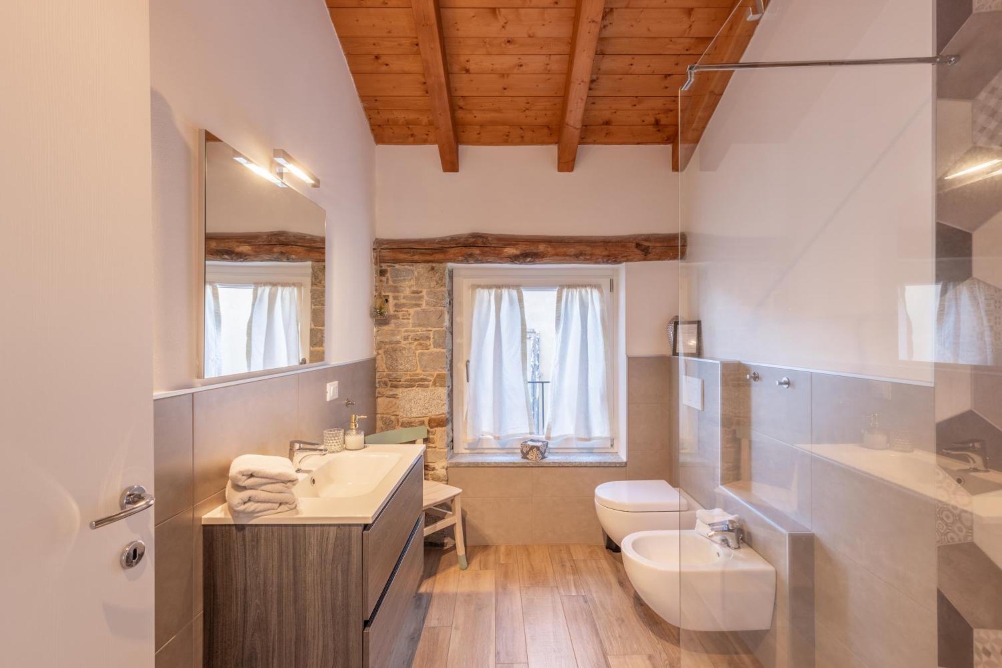 Il Riccio Di Ricciano Bed and Breakfast Casale Corte Cerro Εξωτερικό φωτογραφία