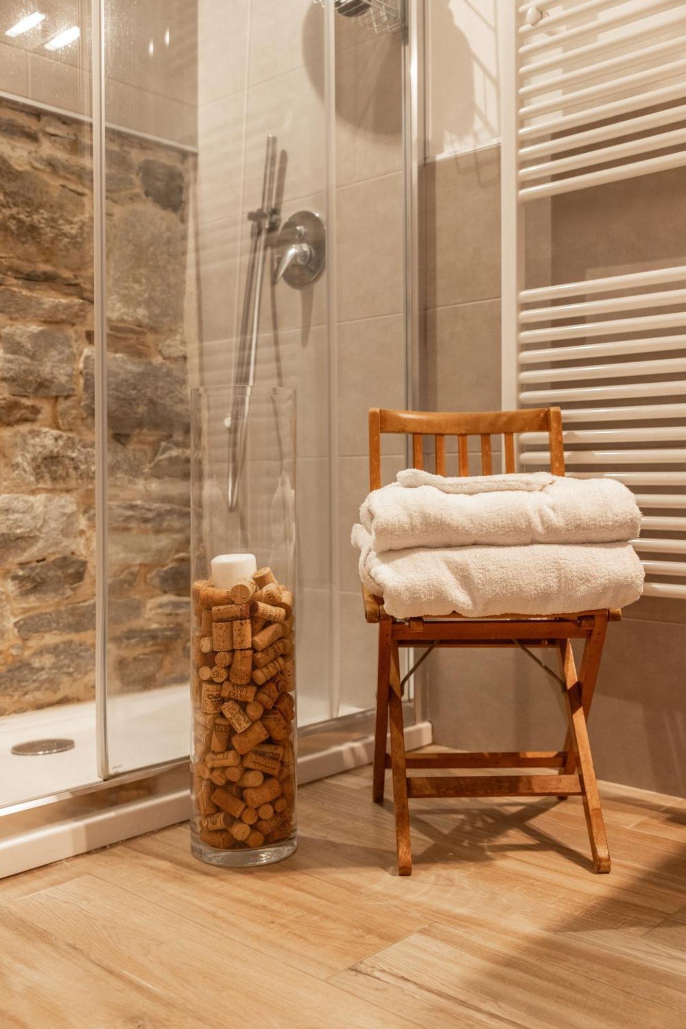 Il Riccio Di Ricciano Bed and Breakfast Casale Corte Cerro Εξωτερικό φωτογραφία